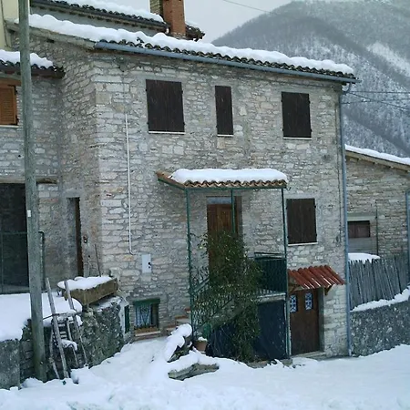 Casetta Dei Sibillini Фьястра